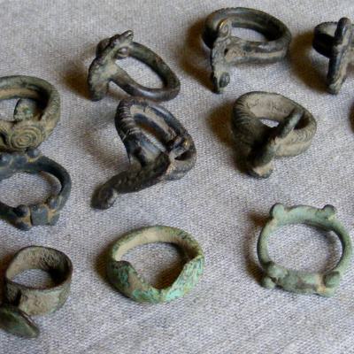 A collection of old finger- and hairrings, sometimes also worn around the neck as a protective amulet. From different tribes in Burkina Faso, e.g. Bobo and Lobi.