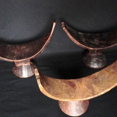3 rare, typical Somali-headrests; the style representing cowhorns.  H.19-21 cm. North-east Ethiopia.