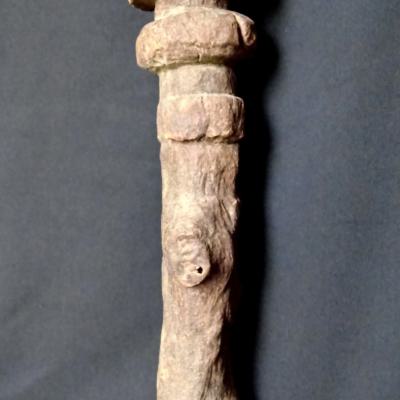 Anthropomorph figure. Hardwood. H. 40 cm. Dogon, Mali.